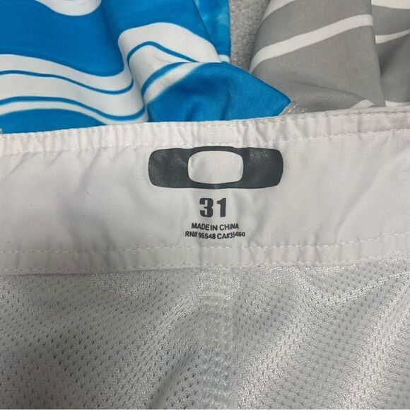 Oakley Mens Blue Gray and White Striped Swimsuit Size 31 - Picture 5 of 7